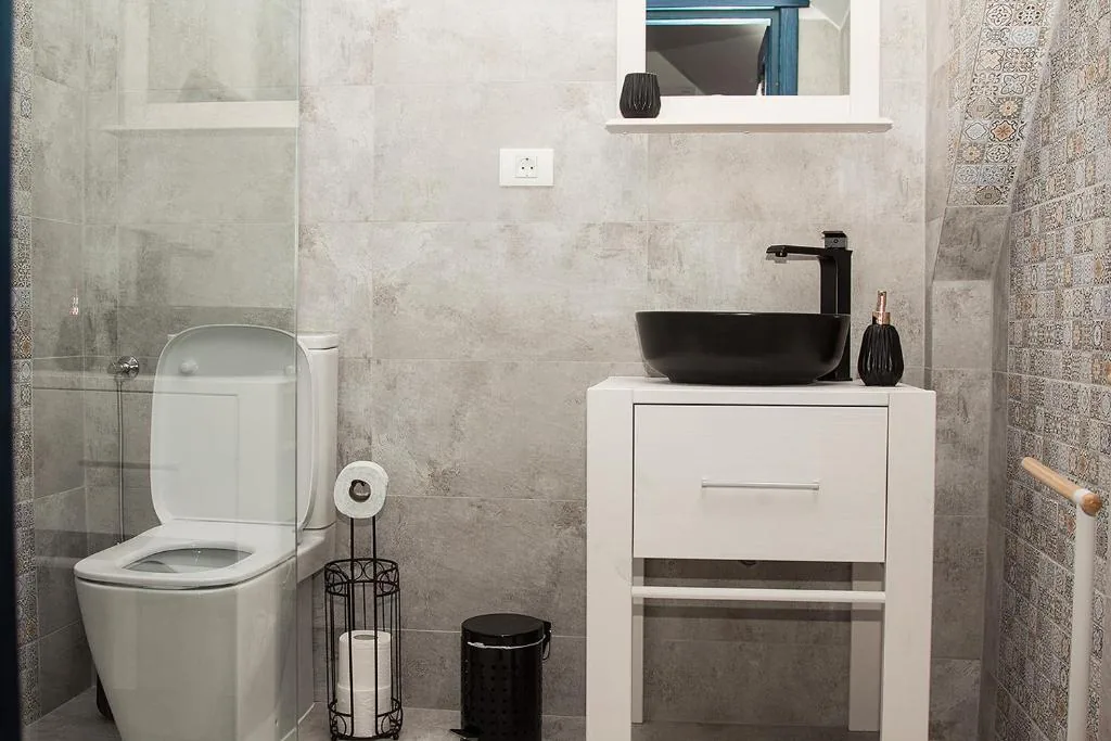 Beluga, zonă exterioară la apă